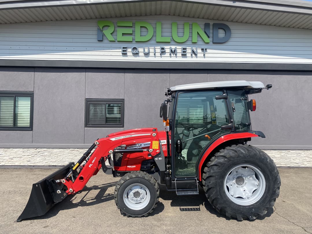 Image of Massey Ferguson 1840M Image 1