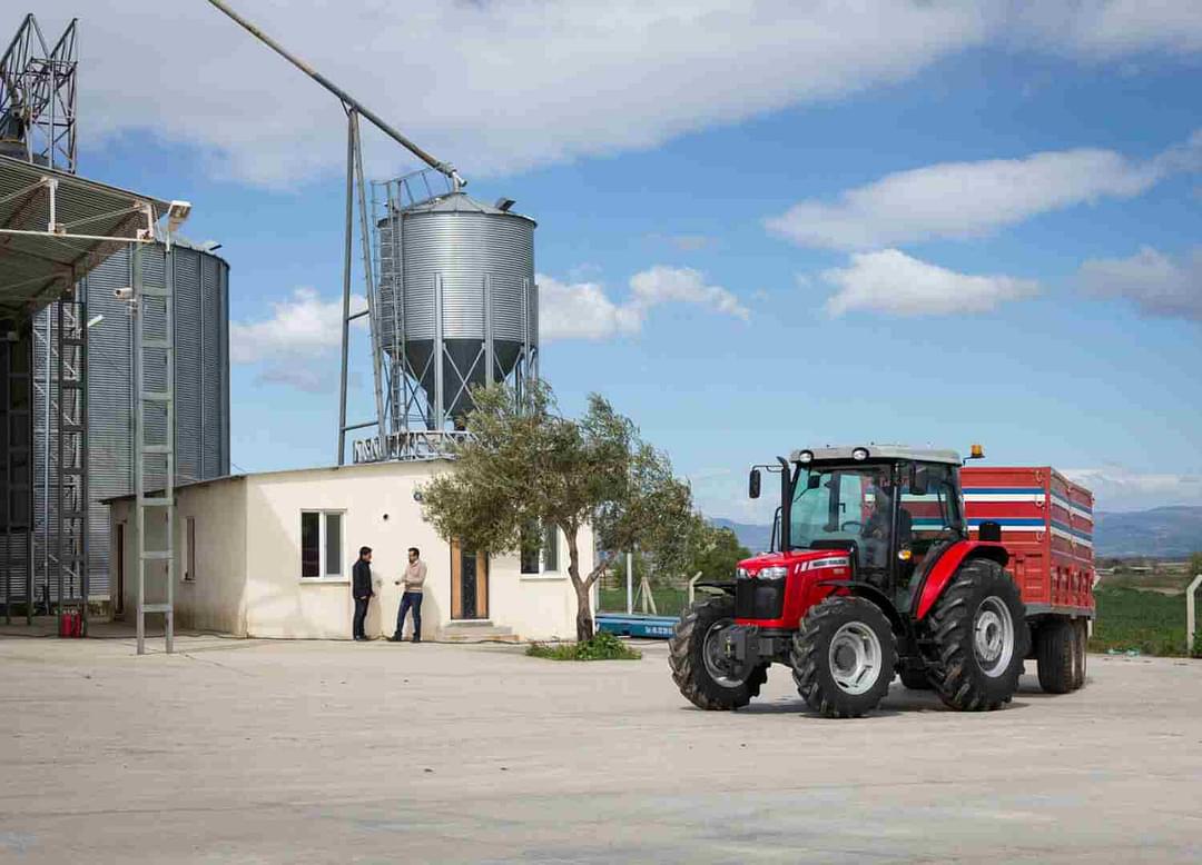 Image of Massey Ferguson 2860E Image 1