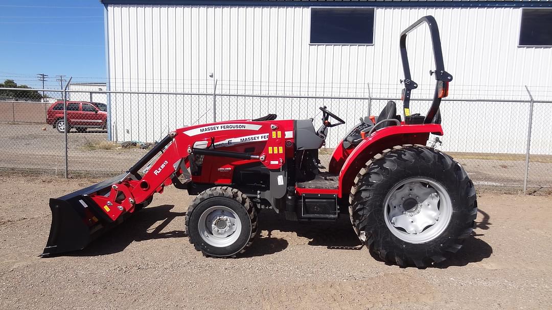 Image of Massey Ferguson 2860E Primary image