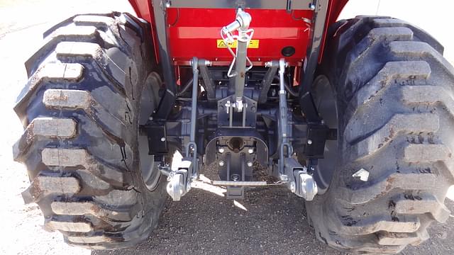 Image of Massey Ferguson 2860E equipment image 3