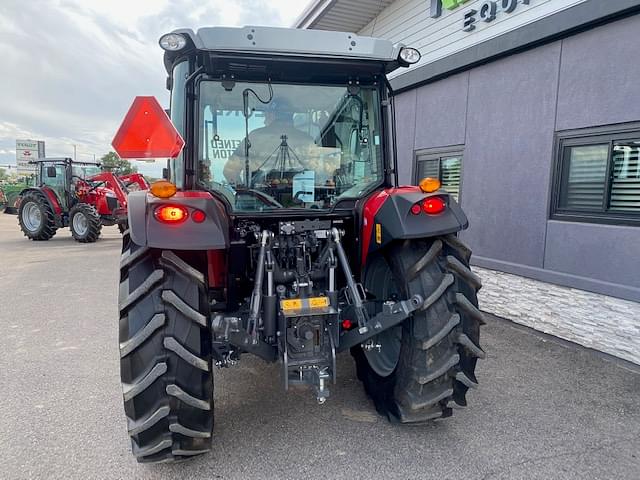 Image of Massey Ferguson 4710 equipment image 2