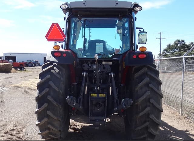 Image of Massey Ferguson 5711D equipment image 2
