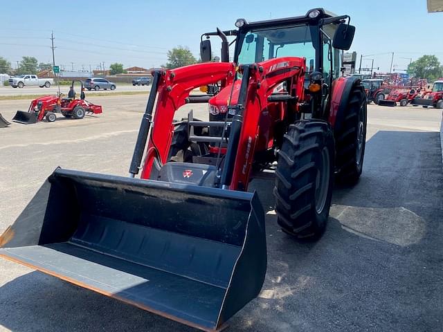 Image of Massey Ferguson 6713 equipment image 2