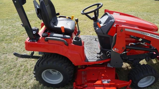Image of Massey Ferguson GC1723E equipment image 2