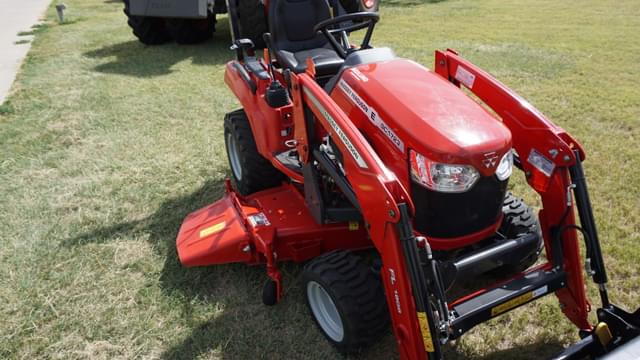 Image of Massey Ferguson GC1723E equipment image 1