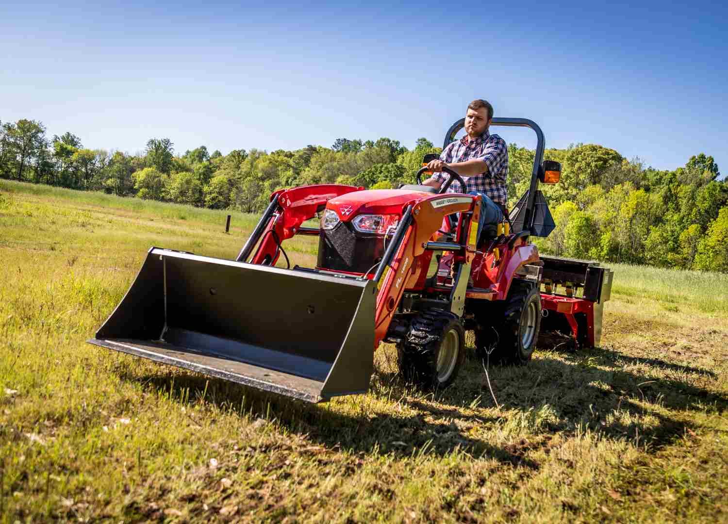 Main image Massey Ferguson GC1723EB