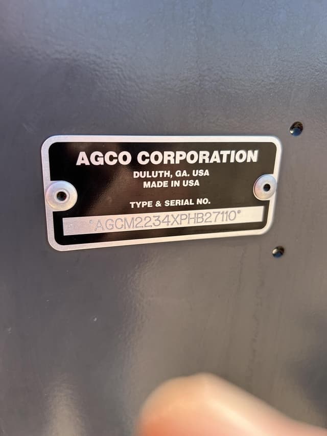 Image of Massey Ferguson LB2234XD equipment image 4