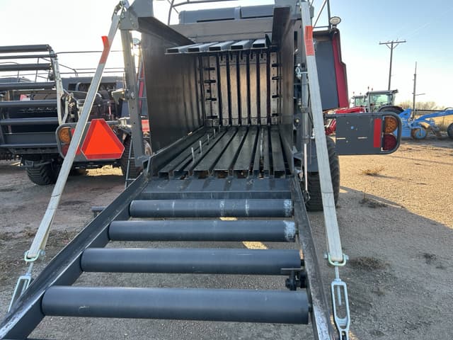 Image of Massey Ferguson LB2244 equipment image 2