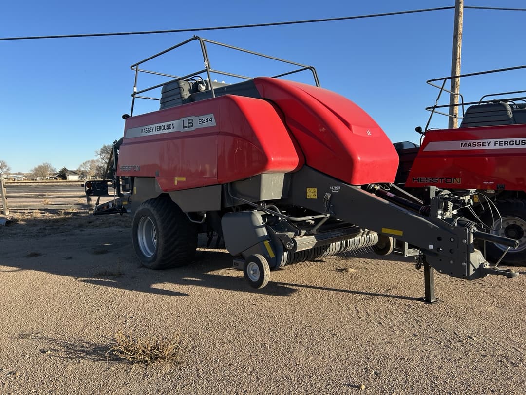 Image of Massey Ferguson LB2244 Primary image