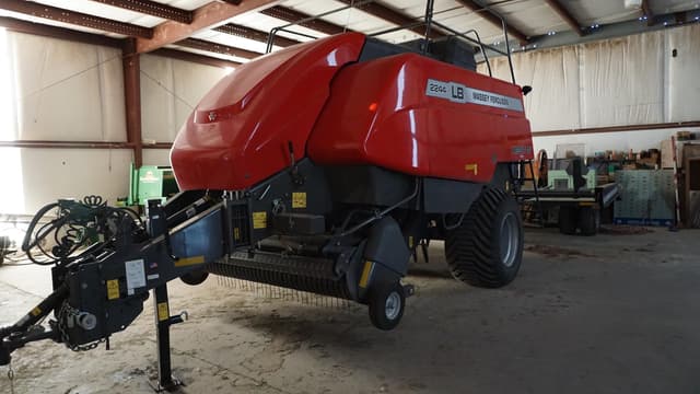 Image of Massey Ferguson LB2244 equipment image 2