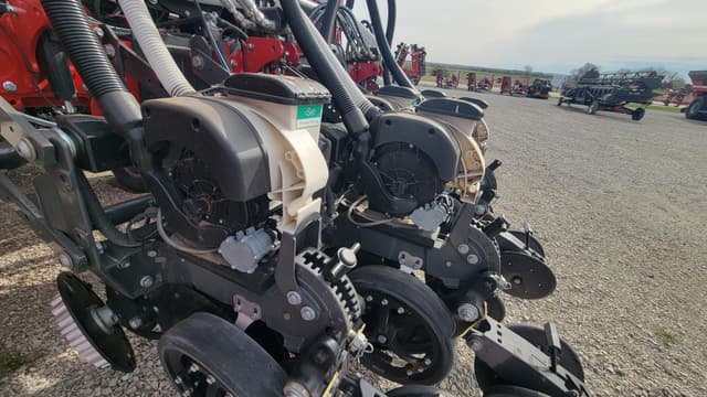 Image of Massey Ferguson MFVN23-15 equipment image 4