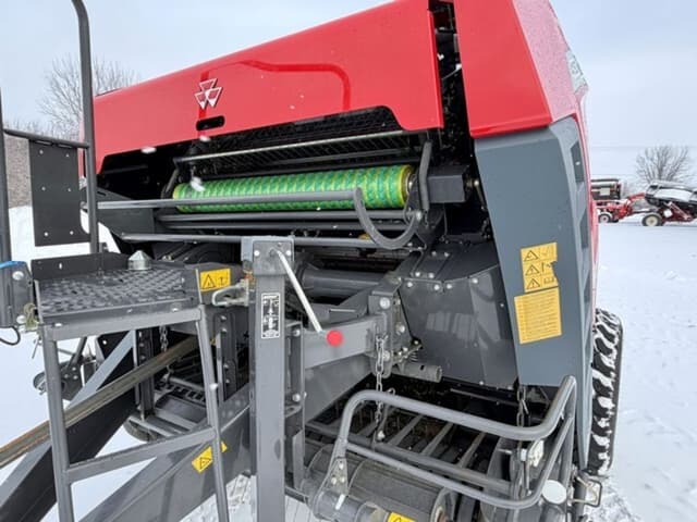 Image of Massey Ferguson RB4160V equipment image 1