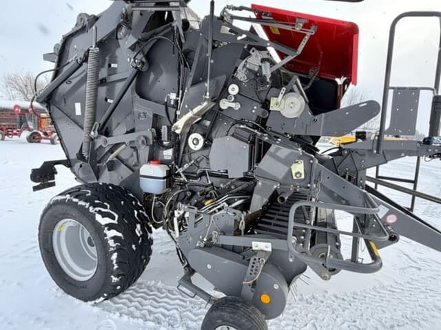 Image of Massey Ferguson RB4160V equipment image 3