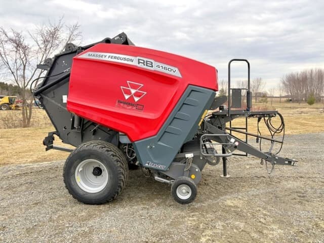 Image of Massey Ferguson RB4160V equipment image 2