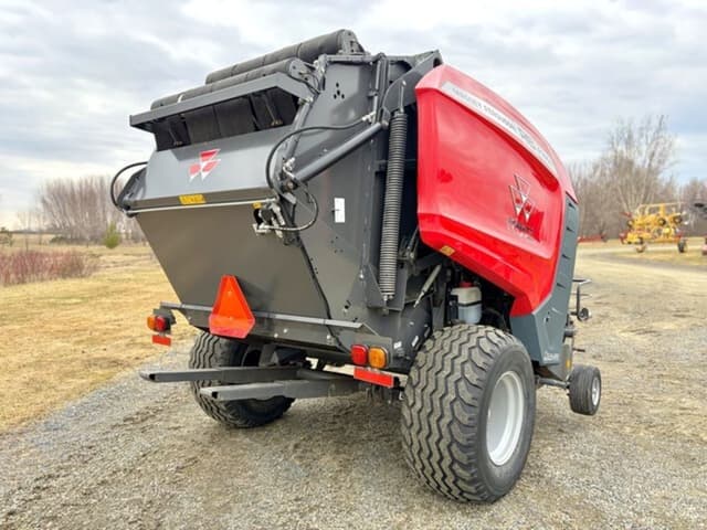 Image of Massey Ferguson RB4160V equipment image 4