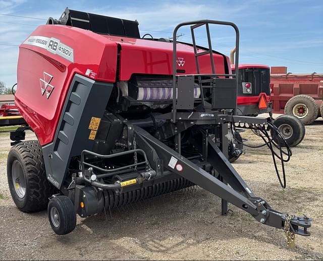 Image of Massey Ferguson RB4160V equipment image 3