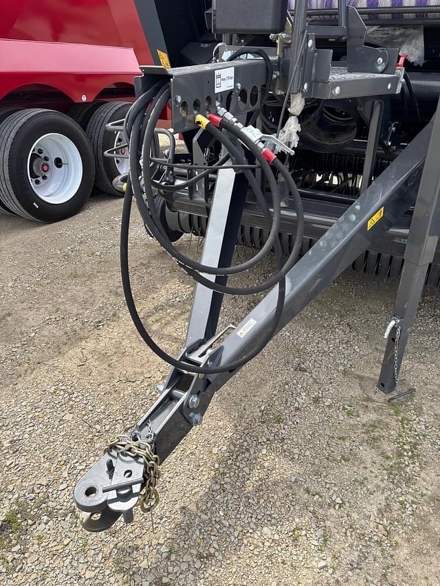 Image of Massey Ferguson RB4160V equipment image 1