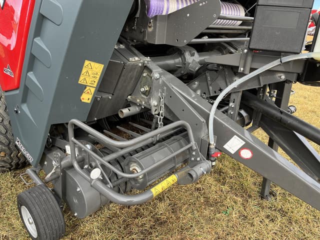 Image of Massey Ferguson RB4160V equipment image 1