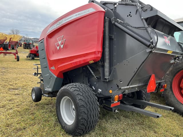 Image of Massey Ferguson RB4160V equipment image 3