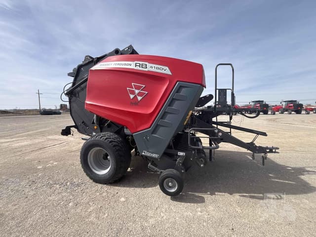 Image of Massey Ferguson RB4180V equipment image 3