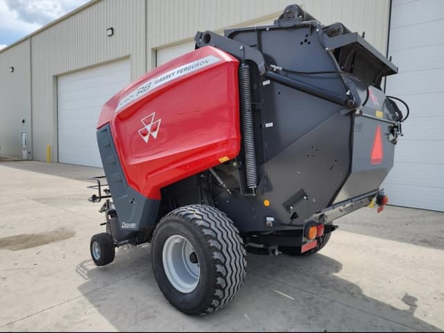 Image of Massey Ferguson RB4180V equipment image 3