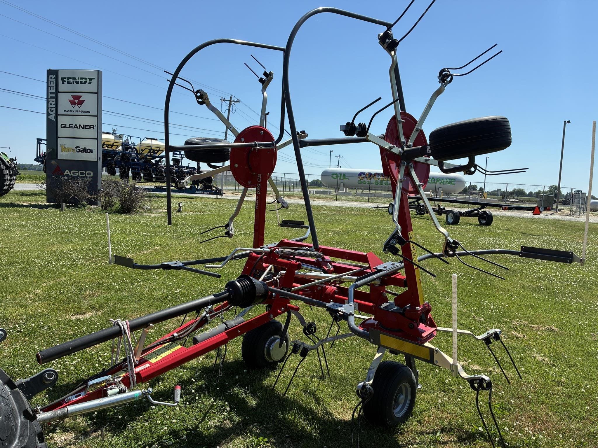 2023 Massey Ferguson TD524TR Equipment Image0