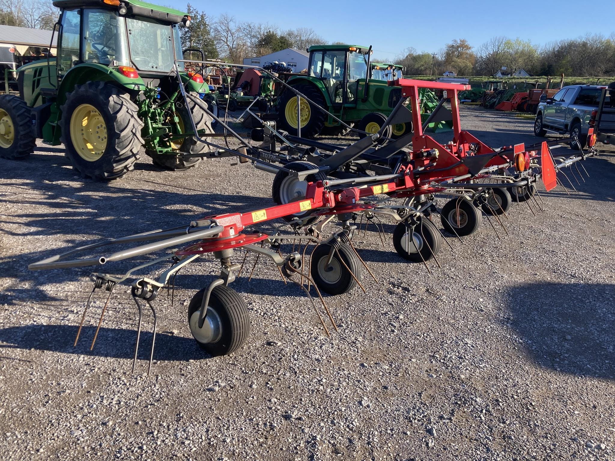 2023 Massey Ferguson TD776TRC Equipment Image0