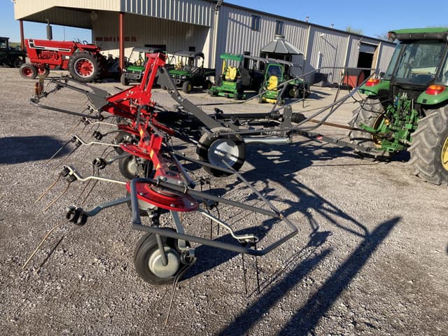 Image of Massey Ferguson TD776TRC equipment image 3