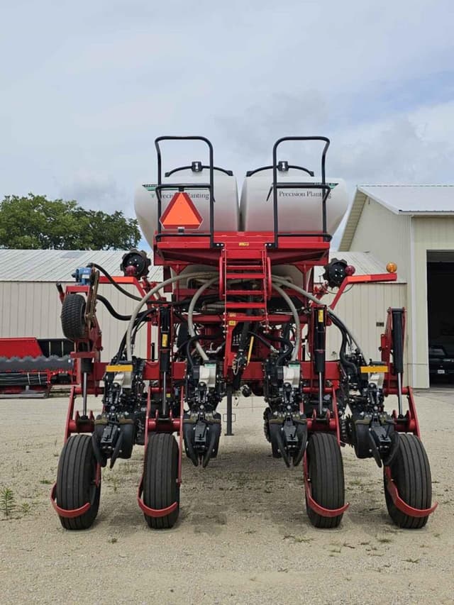 Image of Massey Ferguson VF1230 equipment image 3