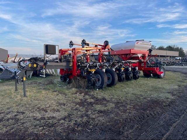 Image of Massey Ferguson VF1630 Image 0