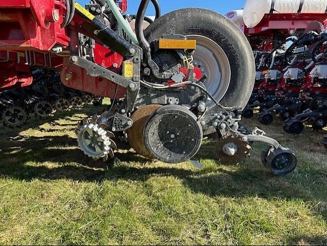 Image of Massey Ferguson VF2430 equipment image 1