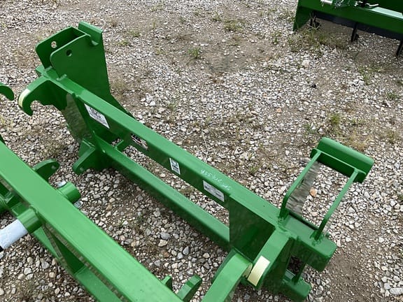 2023 MDS Pallet Forks Equipment Image0