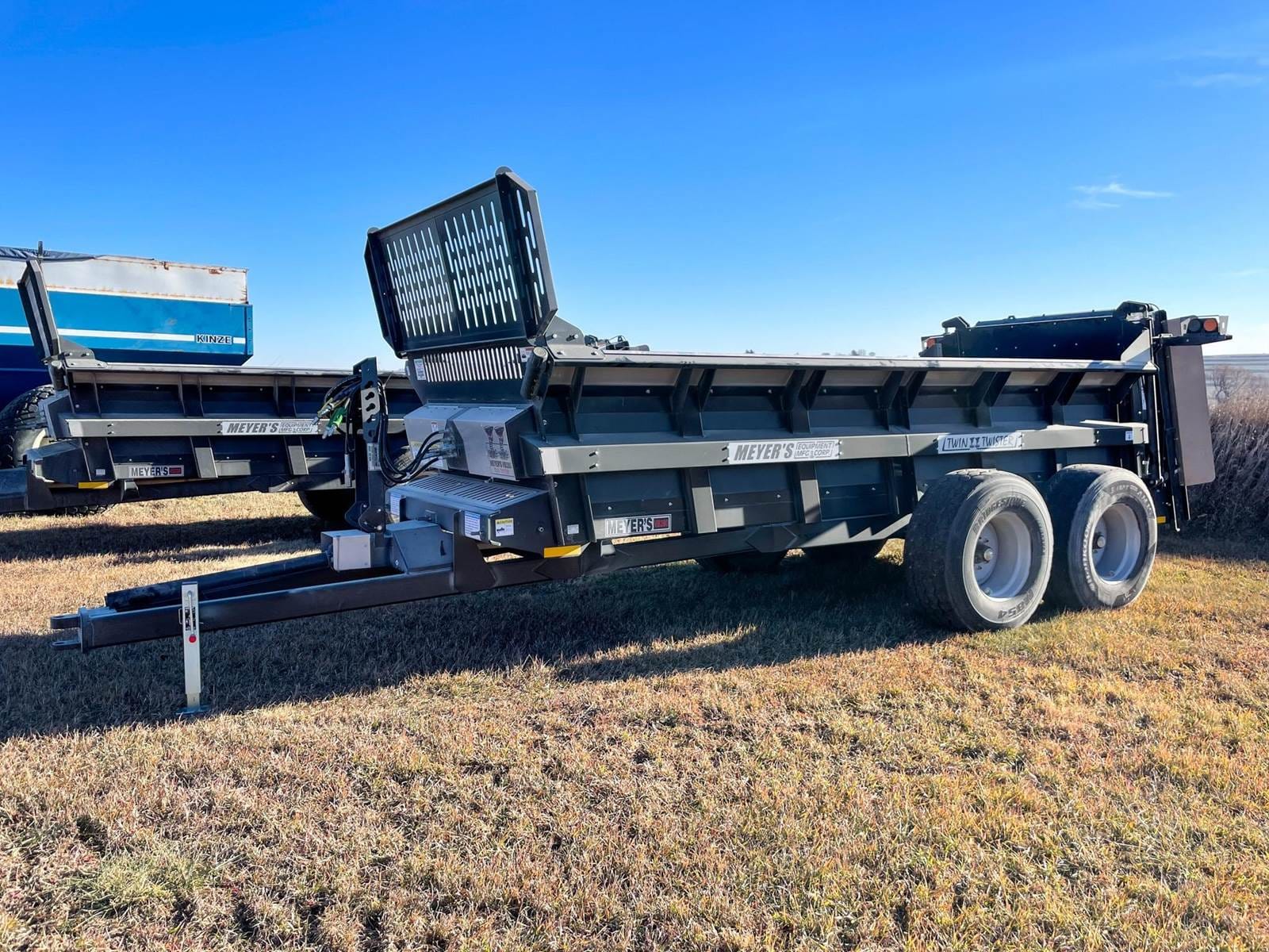 2024 Meyer's VB280 Equipment Image0