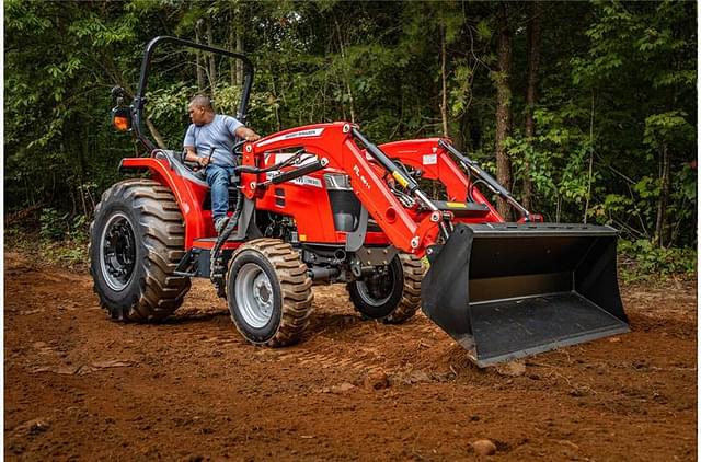 Image of Massey Ferguson 1840M equipment image 1