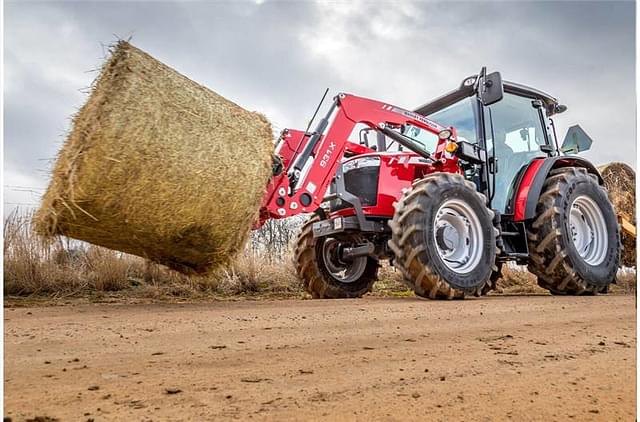 Image of Massey Ferguson 4710 equipment image 4