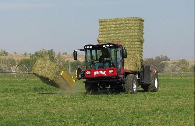 12 Packs: 4 ct. (48 total) Mini Hay Bales by Make Market® 