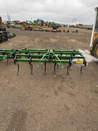 2023 Unverferth Perfecta Equipment Image0