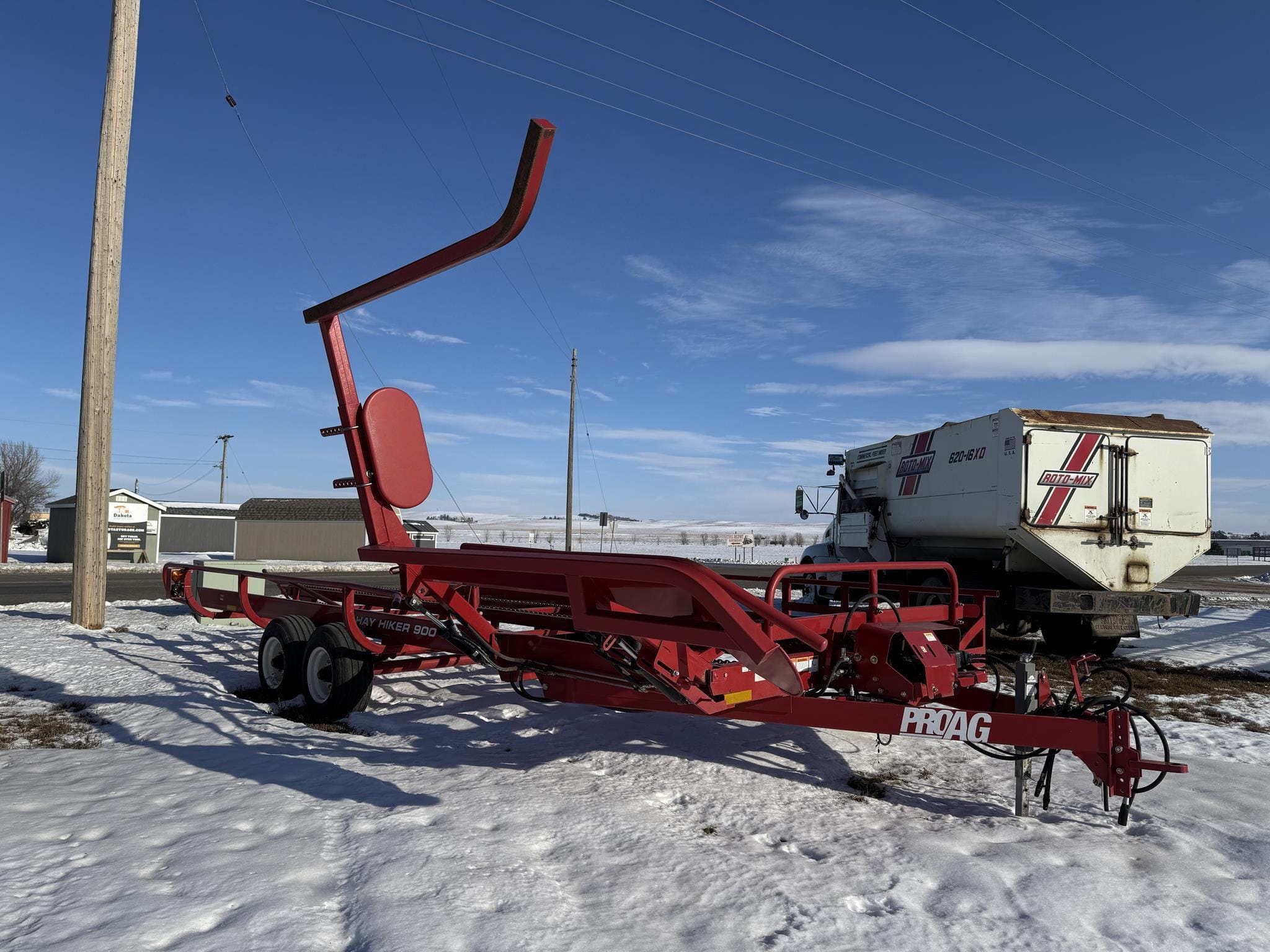 2023 Morris Hay Hiker 900 Equipment Image0