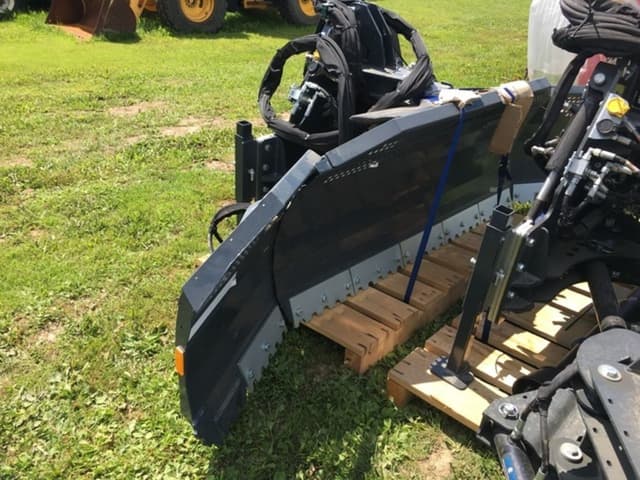 Image of Mueller 12-Way Front Blade equipment image 3