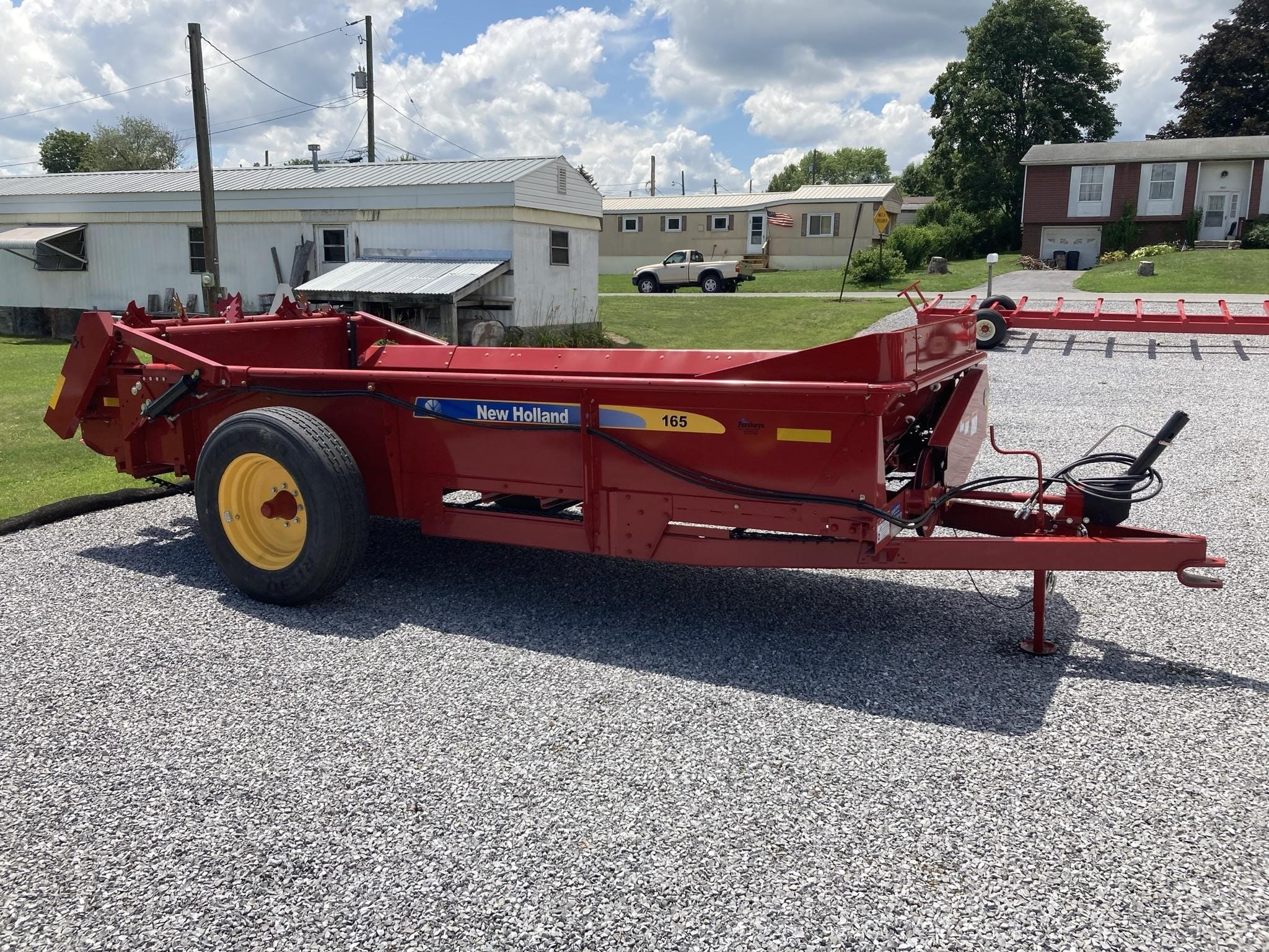 2023 New Holland 165 Equipment Image0