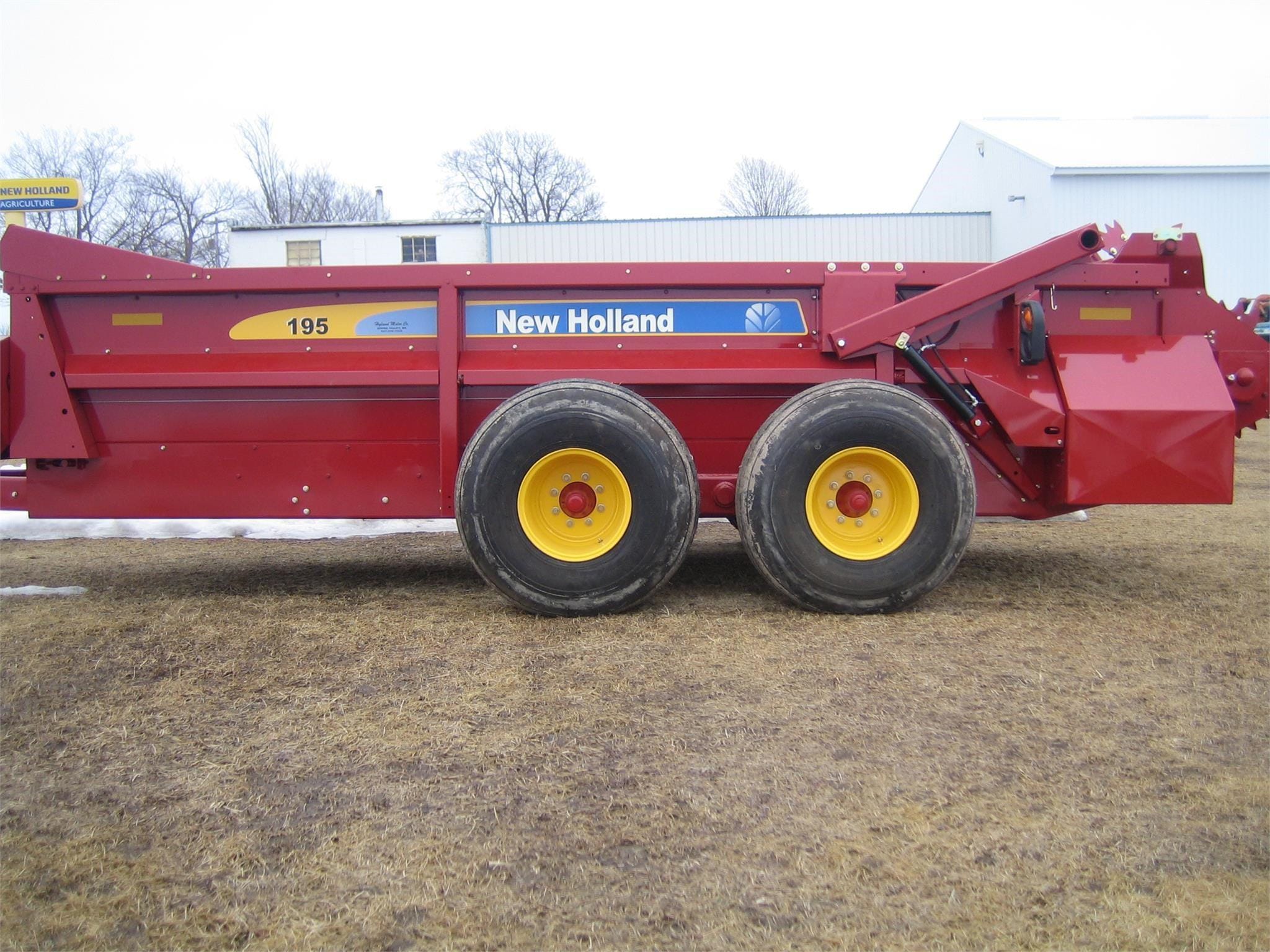 2023 New Holland 195 Equipment Image0