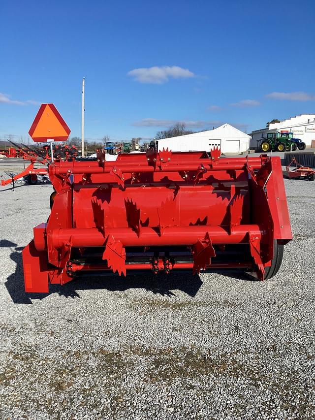 Image of New Holland 195 equipment image 3