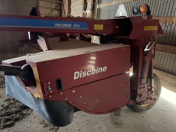 2023 New Holland 210 Equipment Image0