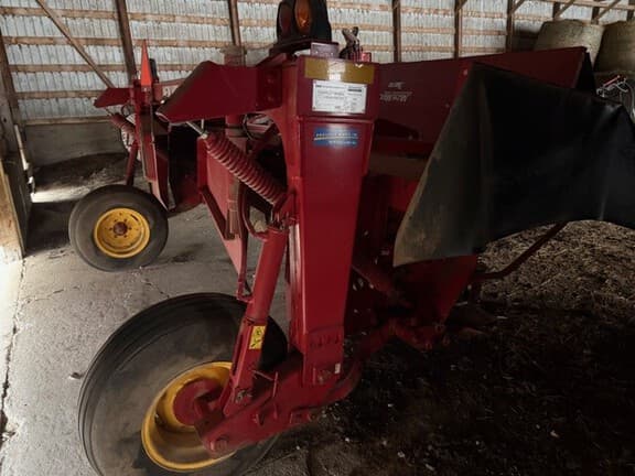 Image of New Holland 210 equipment image 4