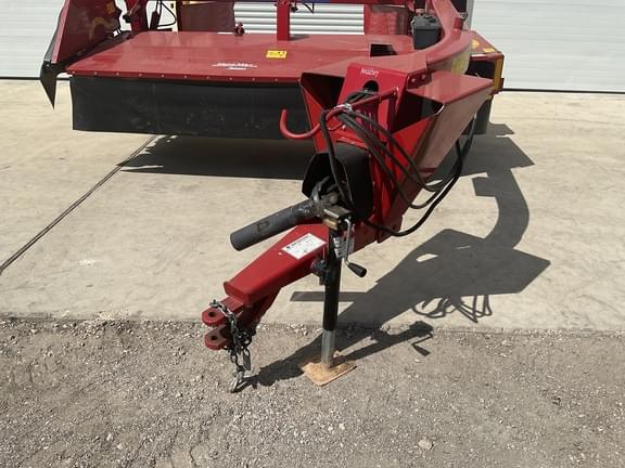 Image of New Holland 210 equipment image 3