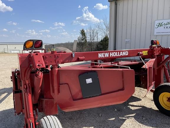 Image of New Holland 210 equipment image 4