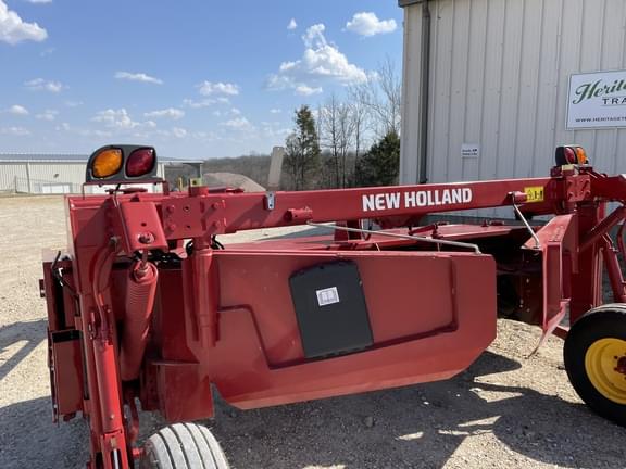 Image of New Holland 210 equipment image 4