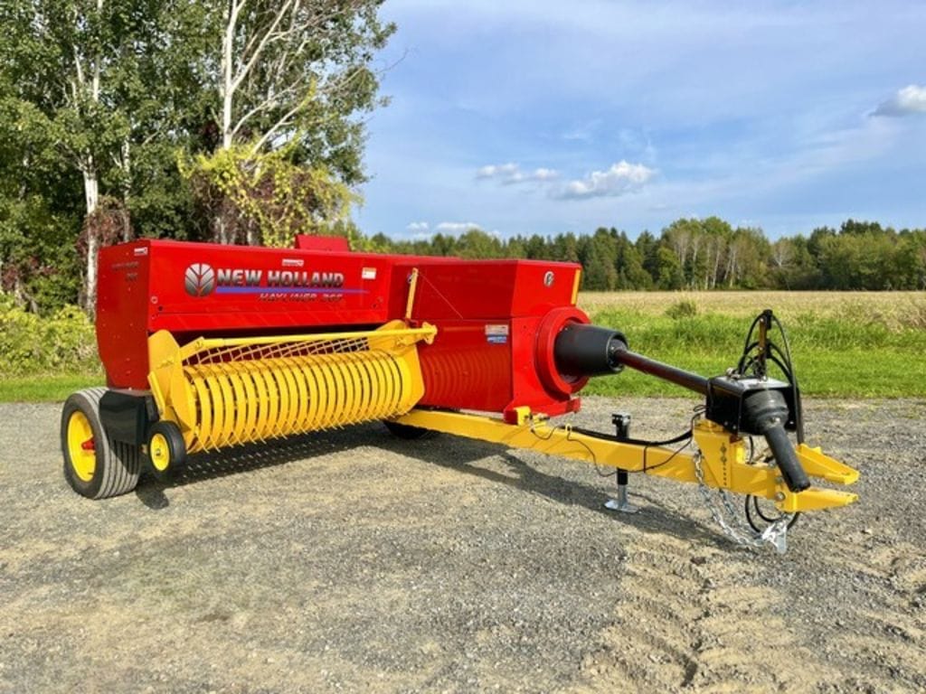 2023 New Holland 265 Equipment Image0