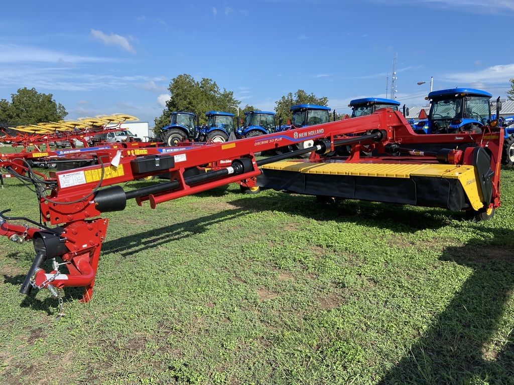 2025 New Holland 313 Plus Equipment Image0