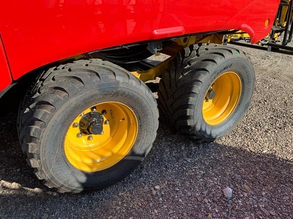 Image of New Holland Big Baler 340 Plus equipment image 4